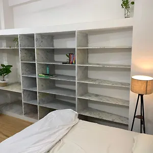 https://the-white-house.udaipurhotels.org